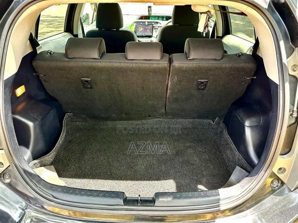 Toyota Aqua 2013 Car (Used)