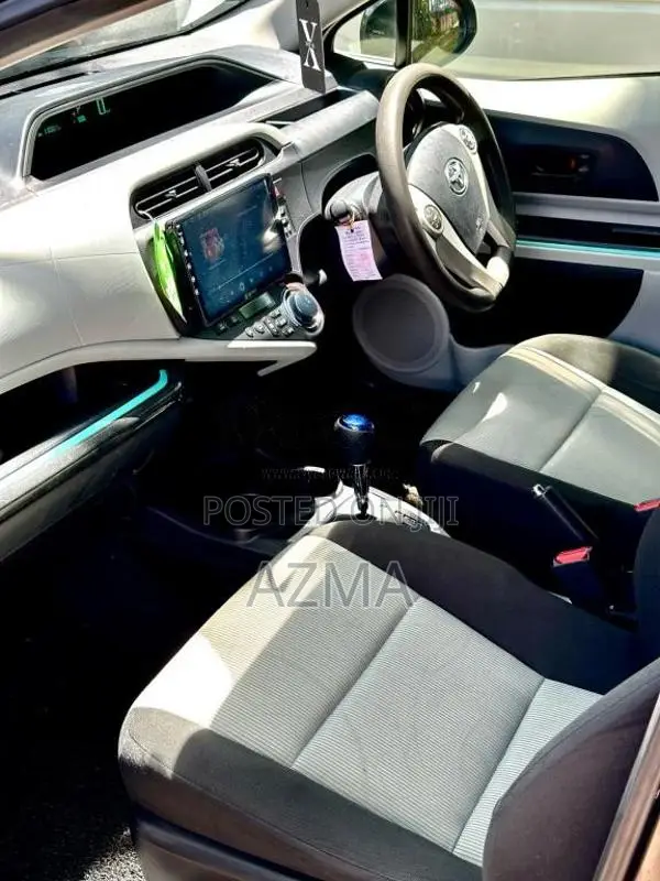 Toyota Aqua 2013 Car (Used)