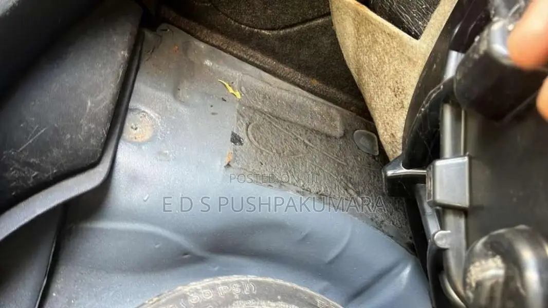 Mazda Axela 2004 Car (Used)