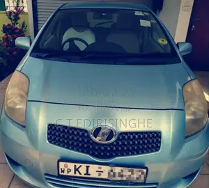 Toyota Vitz 2007 Car (Used)