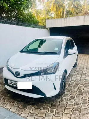 Toyota Vitz 2016 Car (Used)
