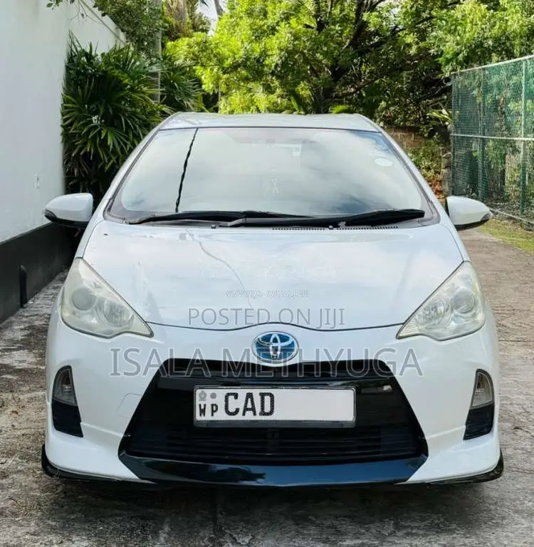Toyota Aqua 2013 Car (Used)