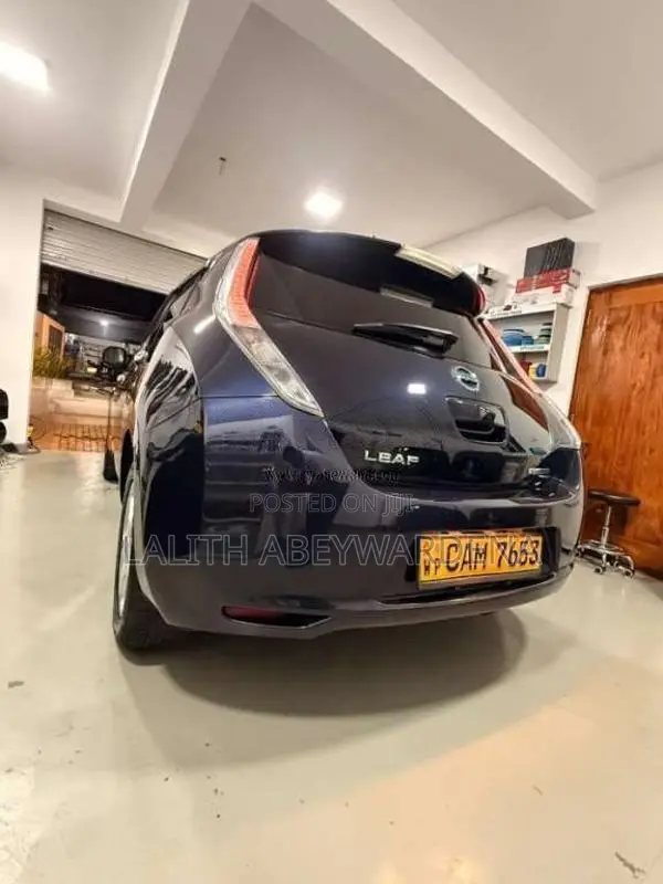 Nissan Leaf 2014 Car (Used)
