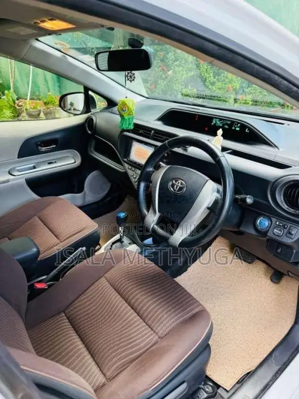 Toyota Aqua 2013 Car (Used)