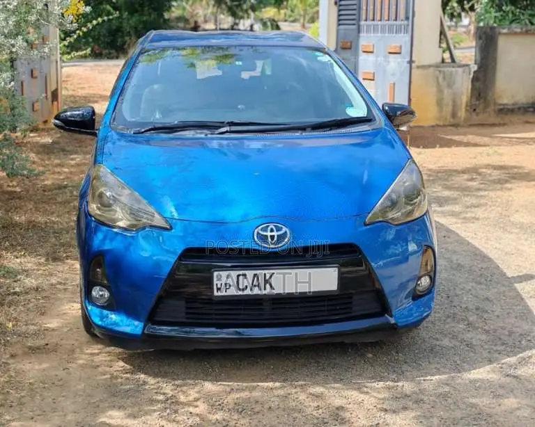 Toyota Aqua 2014 Car (Used)