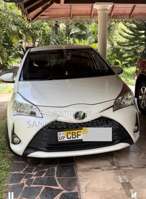 Toyota Vitz 2018 Car (Used)