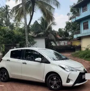 Toyota Vitz 2018 Car (Used)
