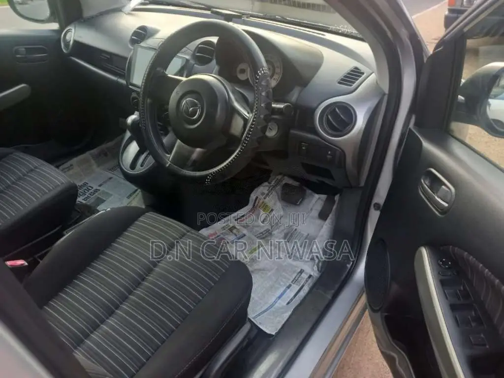 Mazda Demio 2009 Car (Used)