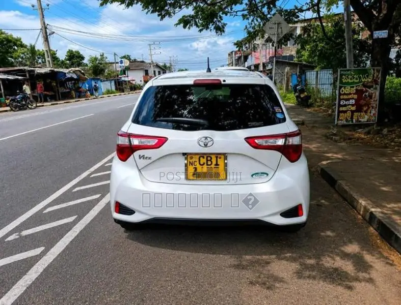 Toyota Vitz 2019 Car (Used)