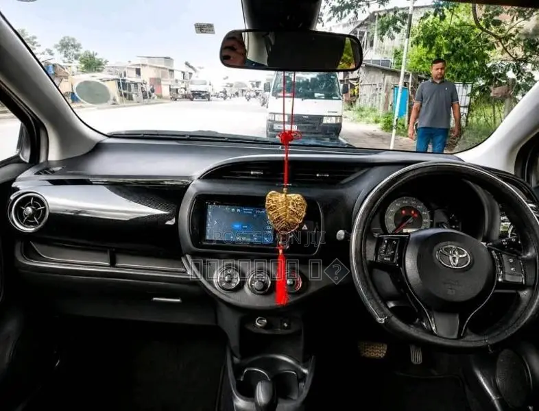 Toyota Vitz 2019 Car (Used)