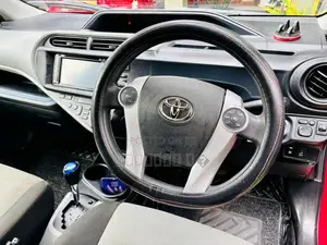Toyota Aqua 2014 Car (Used)