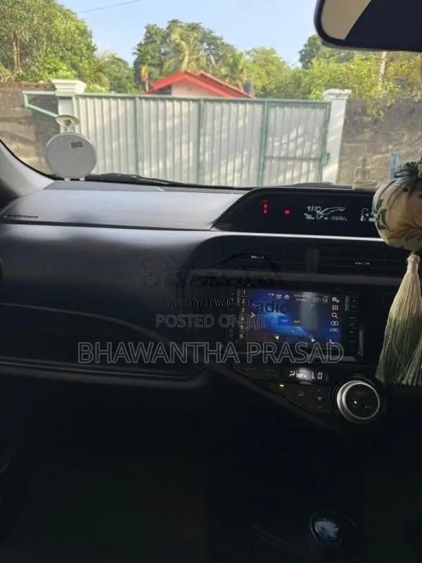 Toyota Aqua 2016 Car (Used)