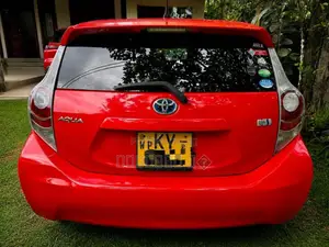 Toyota Aqua 2014 Car (Used)