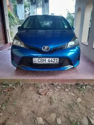 Toyota Vitz 2016 Car (Used)