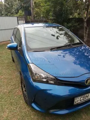 Toyota Vitz 2016 Car (Used)