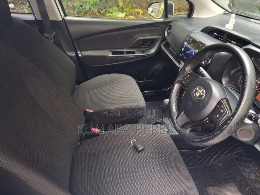 Toyota Vitz 2017 Car (Used)