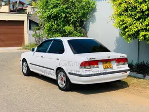 Nissan B15 2004 Car (Used)