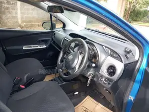 Toyota Vitz 2016 Car (Used)