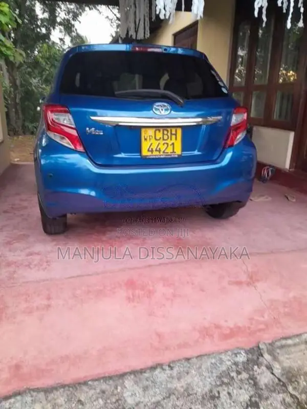 Toyota Vitz 2016 Car (Used)