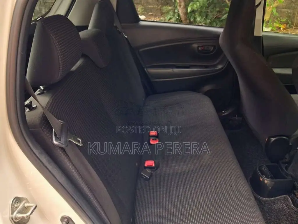 Toyota Vitz 2017 Car (Used)
