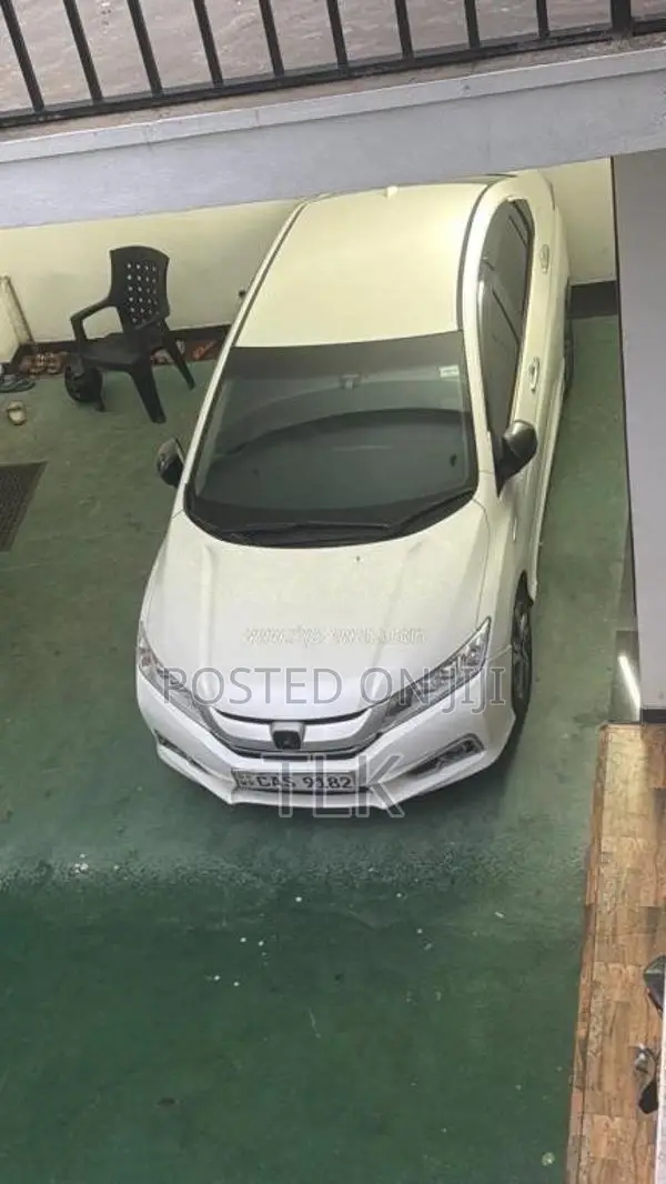 Honda Grace 2016 Car (Used)