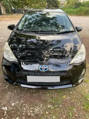 Toyota Aqua 2014 Car (Used)