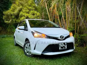 Toyota Vitz 2016 Car (Used)