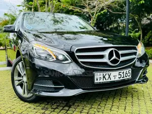Mercedes-Benz E200 Avantgarde 2013 Car (Used)
