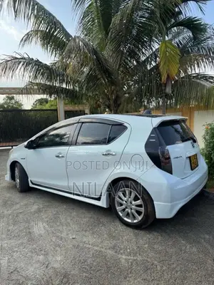 Toyota Aqua 2013 Car (Used)
