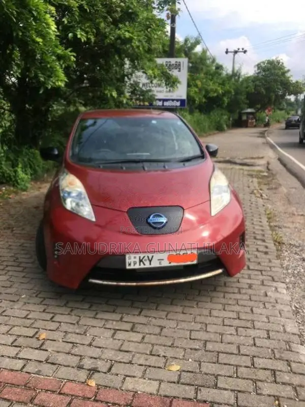 Nissan LEAF 2012 Car (Used)