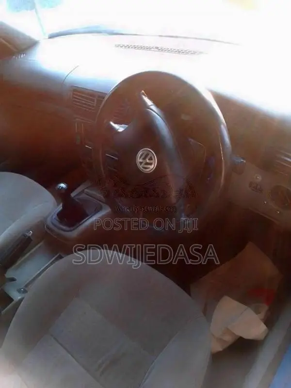 Volkswagen PASSAT 2000 Car (Used)