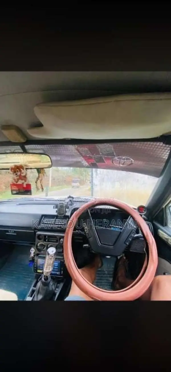 Toyota Carina 1982 Car (Used)