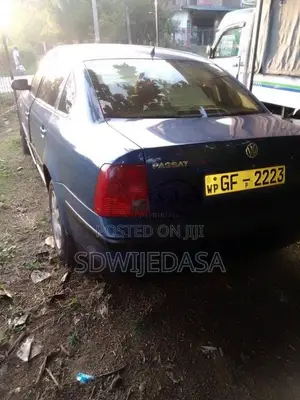 Volkswagen PASSAT 2000 Car (Used)