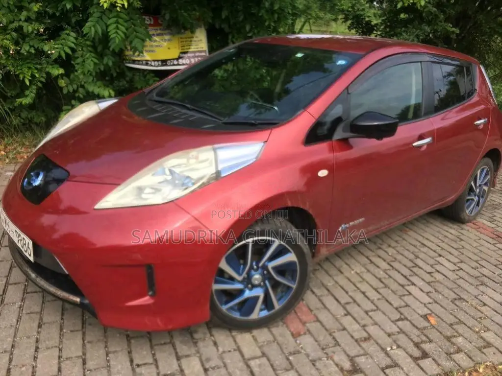 Nissan LEAF 2012 Car (Used)