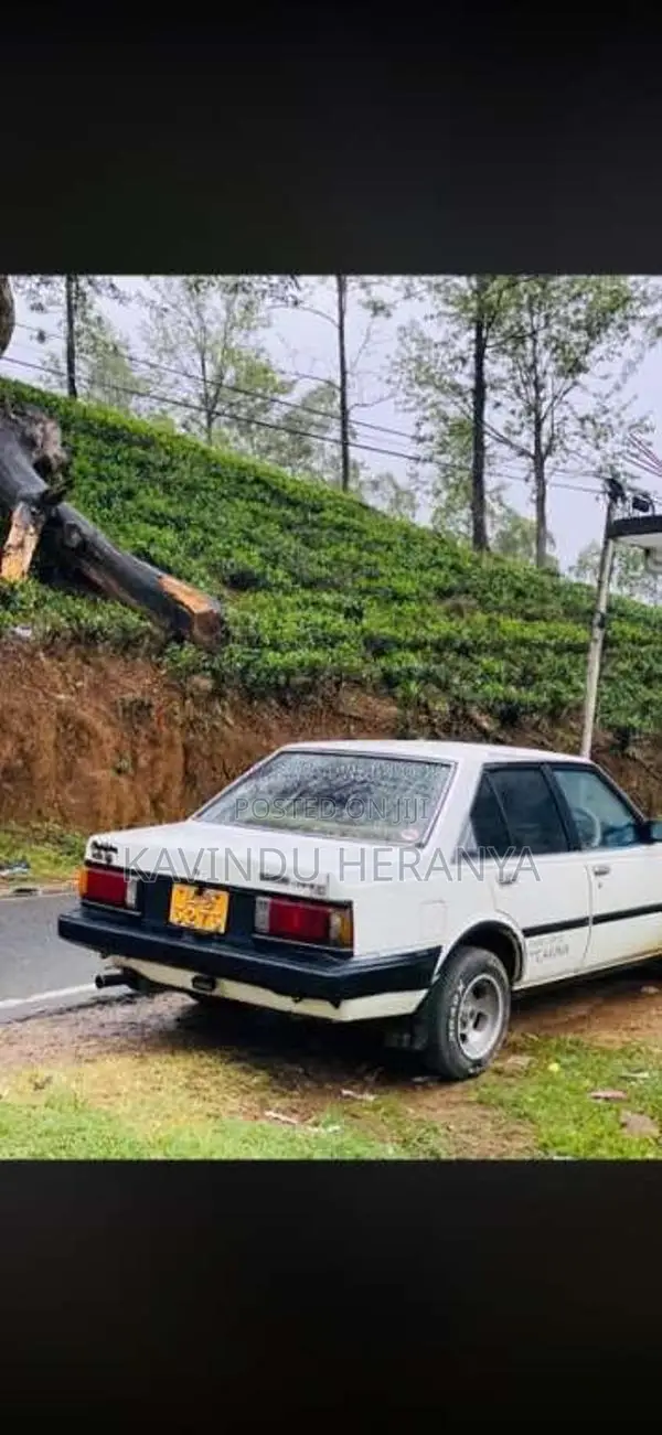 Toyota Carina 1982 Car (Used)