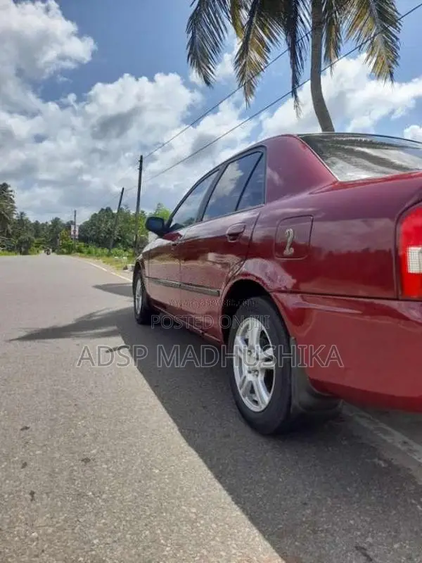 Mazda 323 2000 Car (Used)