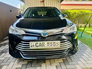 Toyota Axio 2015 Car (Used)