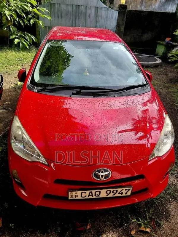Toyota Aqua 2014 Car (Used)