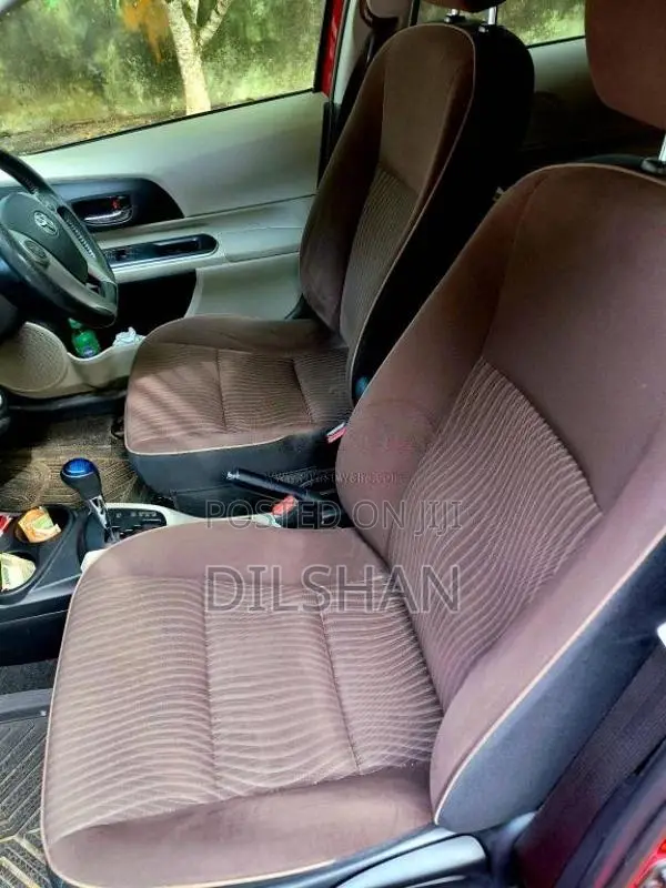 Toyota Aqua 2014 Car (Used)