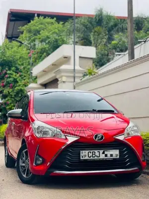 Toyota Vitz 2017 Car (Used)