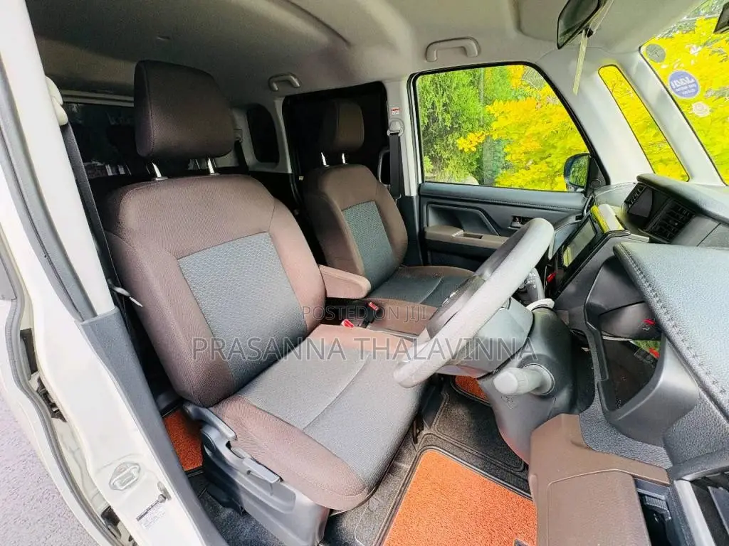 Toyota Roomy 2024 Car (Used)