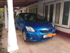 Toyota Yaris 2012 Car (Used)