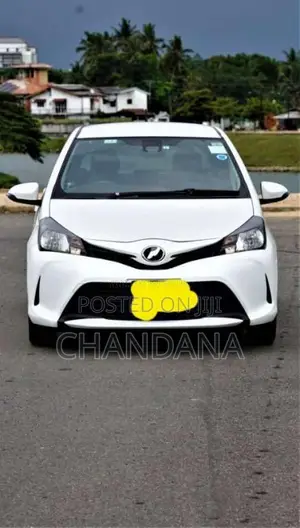 Toyota Vitz 2015 Car (Used)