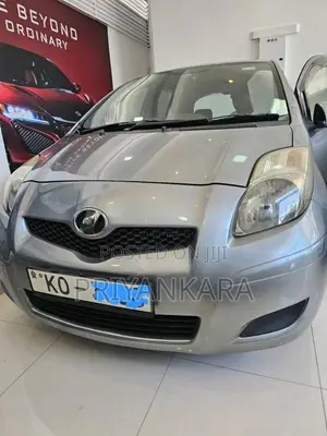 Toyota Vitz 2008 Car (Used)