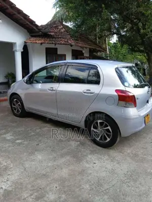 Toyota Vitz 2008 Car (Used)