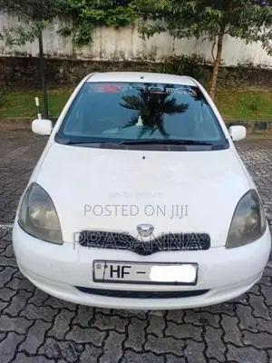 Toyota Vitz SCP 10 2000 Car (Used)