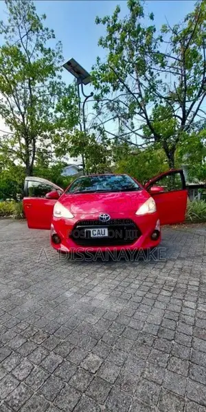 Toyota Aqua S Limited 2016 Car (Used)