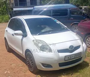 Toyota Vitz 2010 Car (Used)