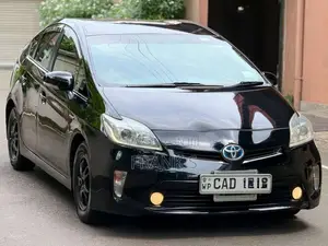 Toyota Prius S Grade 2013 Car (Used)