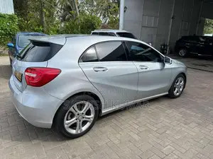 Mercedes-Benz A180 Hatchback 2013 Car (Used)